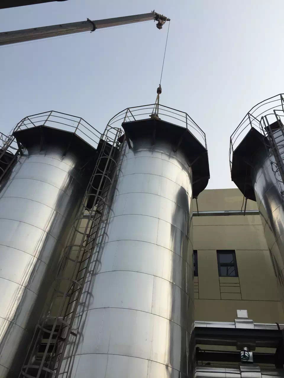 福建化工設(shè)備壓力容器在生產(chǎn)工藝過(guò)程中的作用